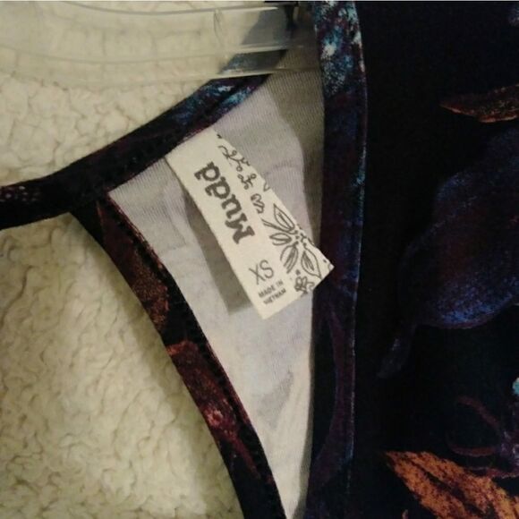 Mudd Black Floral Strappy Back Long Sleeve Dress - Picture 5 of 7